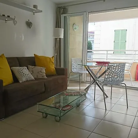 Apartment Nicolas 8 *
